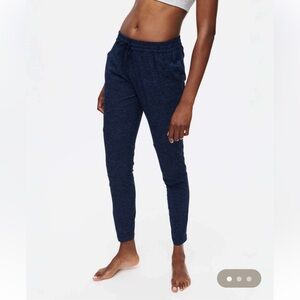 OV CloudKnit Sweatpants Joggers in Navy